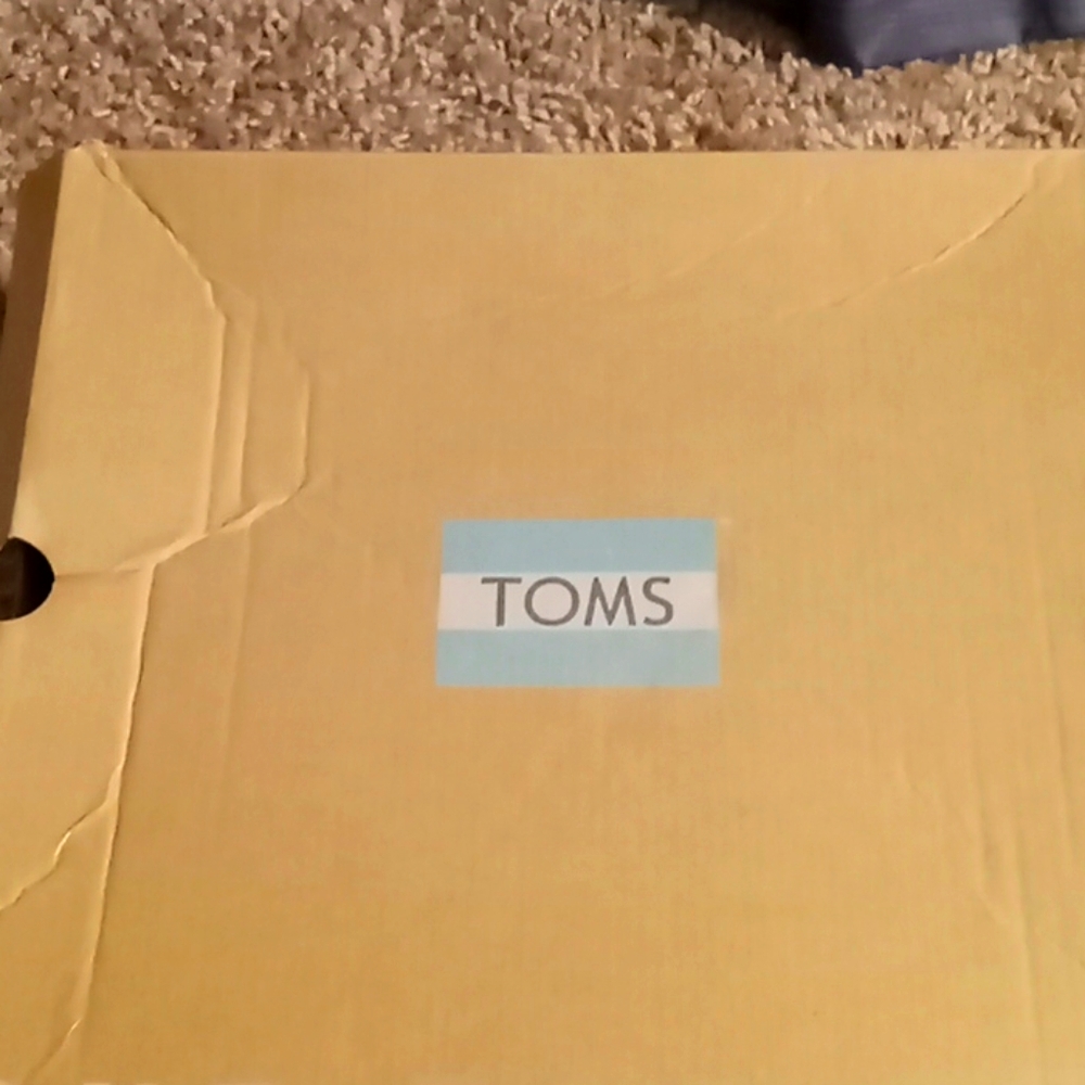 LIKE NEW leather ankle bootie